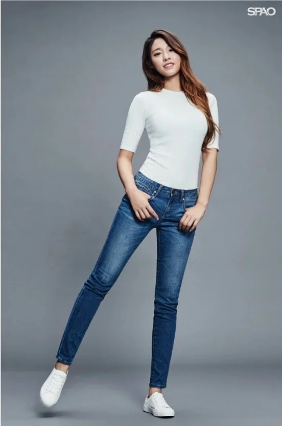 지효 '청바지도 내 선택' — 워터밤 무대가 던진 '의상은 누가 결정하나' 질문 관련 이미지