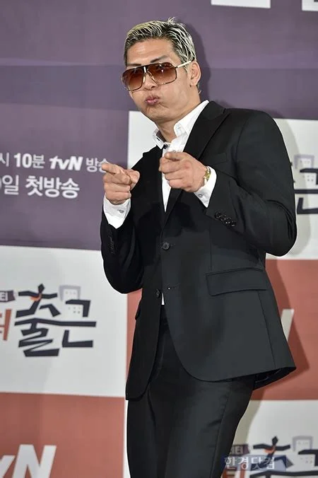 박준형, 가족 사진 공개 — 매체들은 'SNS 캡처'로 보도했으나 원문 링크는 미확인 관련 이미지