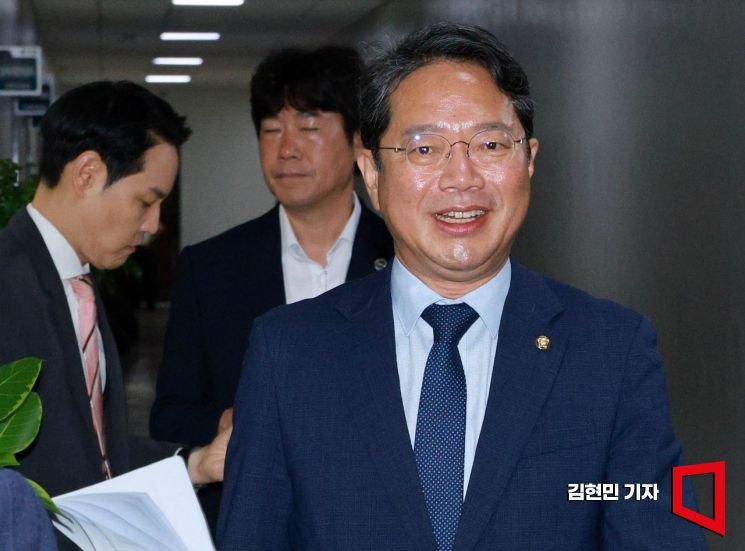 '신약 로비' 의혹: 김승원 사건, 재수사 가능성은 열렸지만 결론은 증거에 달려 있다 관련 실제 이미지